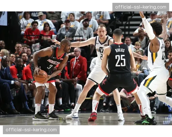 深度报道:回顾与探讨:关于低位防守中“垂直起跳原则”判罚的争议历史与案例 深度报道:回顾与探讨:关于低位防守中“垂直起跳原则”判罚的争议历史与案例