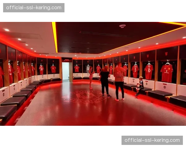 老特拉福德改造计划：曼联公布北看台扩建初步设计方案