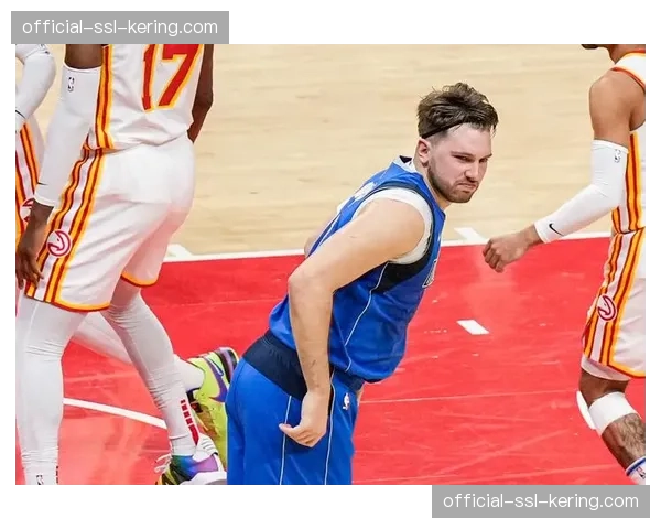 东契奇半场轰下30分，独行侠领先太阳18分进入下半场