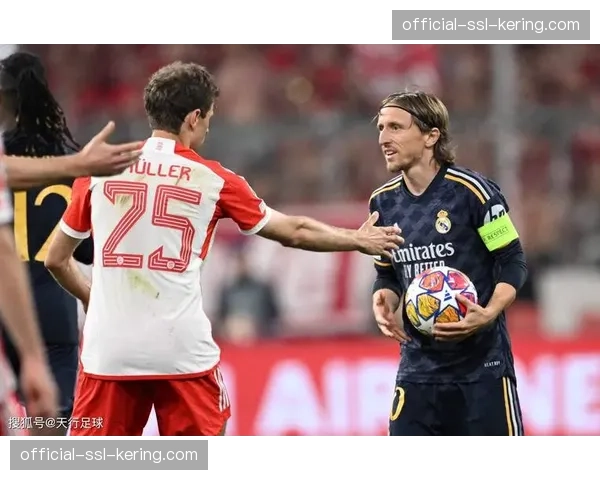 欧冠四分之一决赛首回合：拜仁慕尼黑客场1-1战平皇家马德里