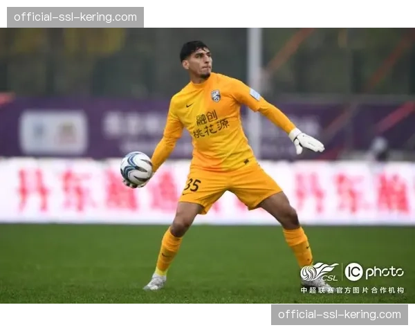 伤兵满营,里昂客战马赛预计将启用三名青训小将首发 伤兵满营,里昂客战马赛预计将启用三名青训小将首发